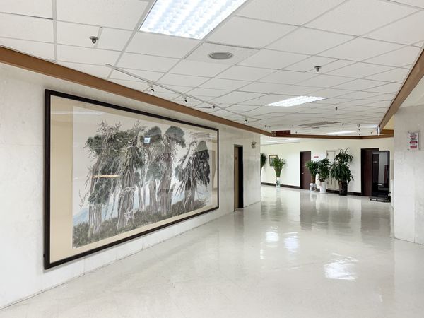▲▼台北榮民總醫院的「臺北榮總書畫藝廊」，結合醫療場域與藝文空間，展出典藏名家作品。（圖／北榮提供）