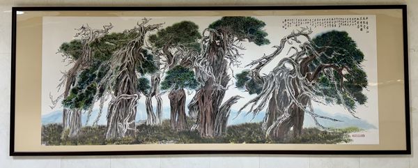 ▲▼韓錦田鉅作《古柏園》，畫中古柏象徵堅毅、長青與不屈之志，亦為醫者精神最佳象徵，為藝廊鎮館之寶。（圖／北榮提供）