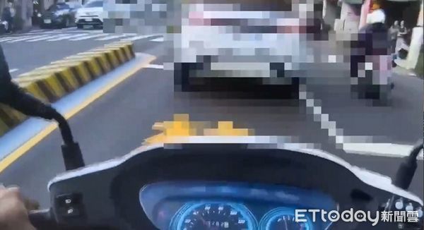▲▼ 台南市區街頭昨日發生一起警匪追逐案件            。（圖／記者林東良翻攝）