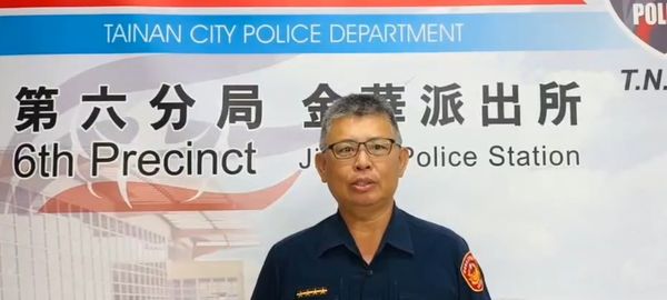 ▲台南市南區新興路炸雞店傳勞資爭議，尹姓女子控遭突解僱，報請警方到場協助處理。（圖／翻攝自社會事新聞影音）