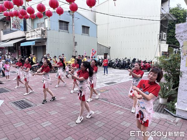 ▲安平天後宮「3+1鼓樂盛會」活動熱鬧展開，鼓聲響徹街頭巷弄，吸引大批民眾參與。（記者林東良翻攝，下同）