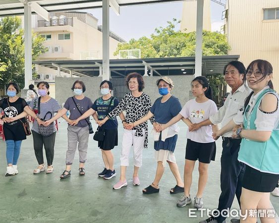 ▲民眾黨台東縣黨部辦包阿粨派對。（圖／記者楊晨東翻攝）