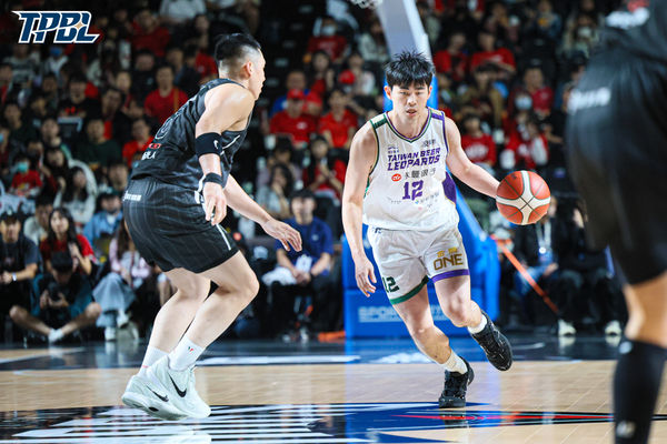 ▲雲豹高錦瑋、林信寬。（圖／TPBL職籃提供）