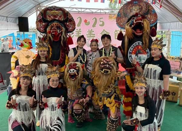 ▲桃園《2025南洋美食節》封街登場