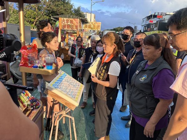 ▲▼墾丁大街調酒攤哄抬價格消費亂象，屏東縣政府強力稽查執法。（圖／屏東縣政府）