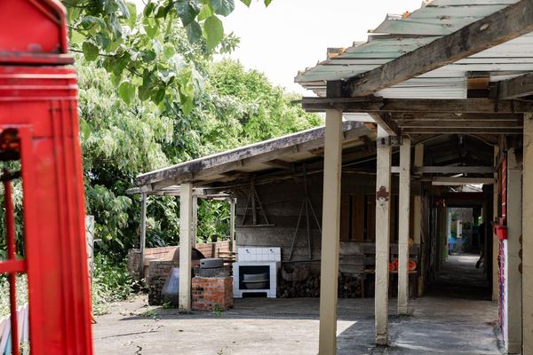 ▲▼廣興農場鴨母寮豬哥窟。（圖／部落客黑皮的旅遊筆記授權提供）
