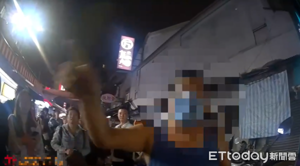 ▲▼新北三重三和夜市偷拍狼。（圖／記者陳以昇翻攝）