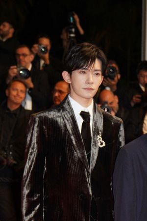 2025年易烊千璽再度闖進國際賽道，電影《狂野時代》他的戲份貫穿全片，更獲得了坎城影展評審團特別獎。（易烊千璽工作室微博）