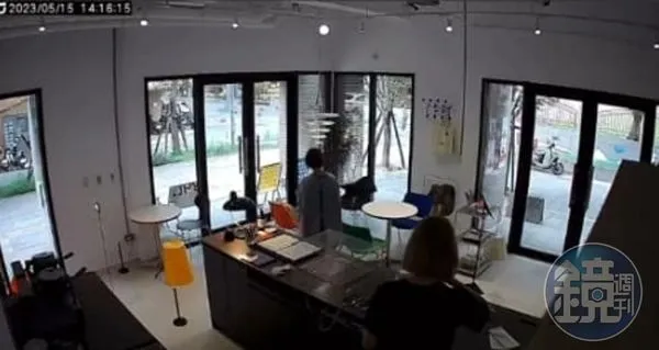 咖啡廳負責人社群媒體上公布留下1星負評的陳女長相、個資還有當天監視器畫面，試圖公審，引發爭議。（翻攝自Instagram）