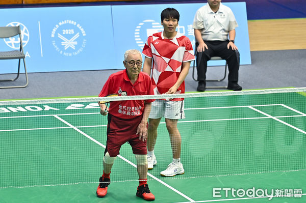 ▲▼2025世壯運羽球，104歲頑童林友茂搭檔奧運金牌李洋。（圖／記者李毓康攝）