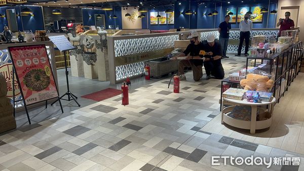 ▲誠品生活台南商場開幕前夕，消防局結合業者執行自衛消防演練，驗證初期應變機制。（圖／記者林東良翻攝，下同）