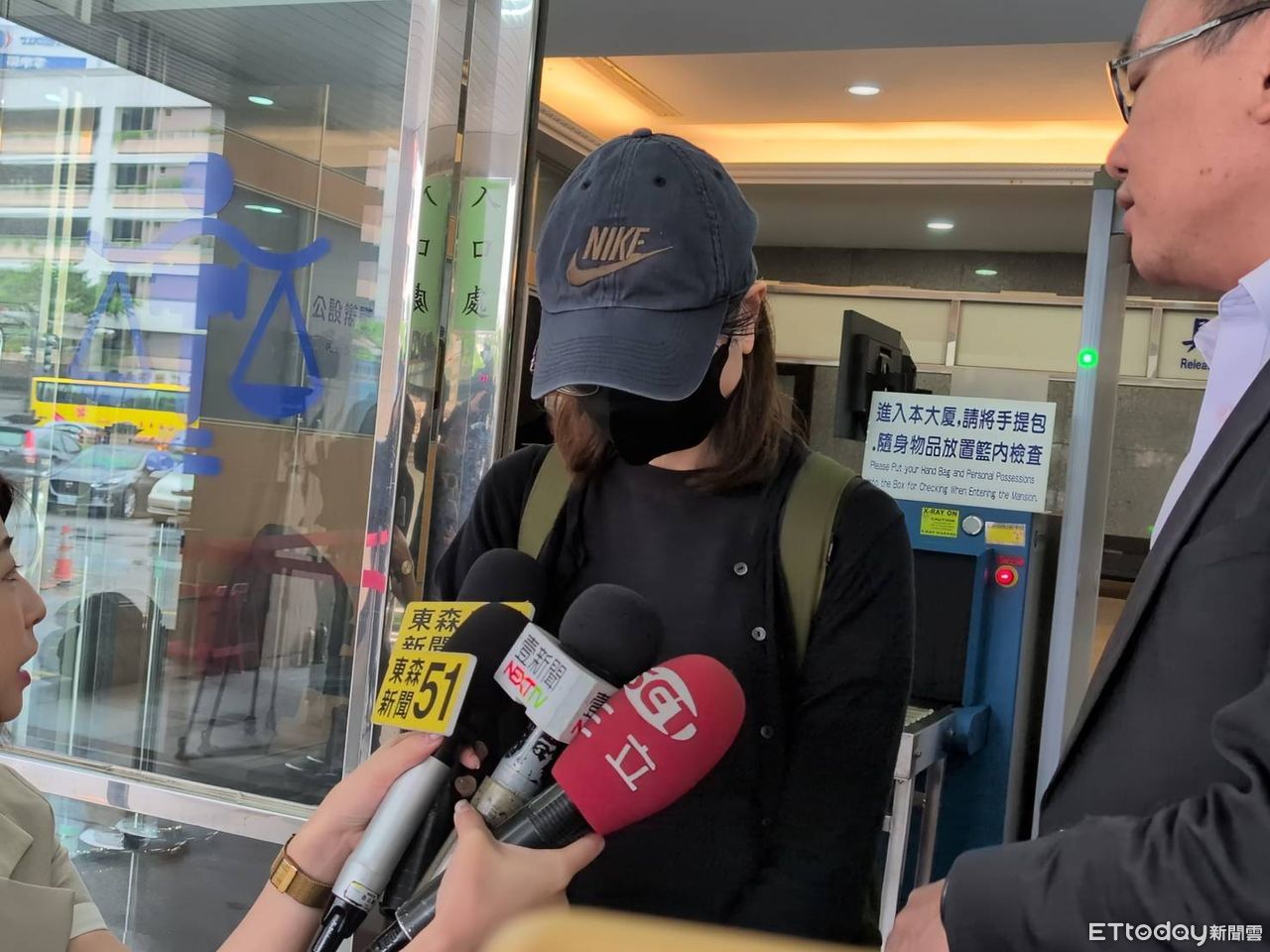 謝宜容涉貪認罪痛哭20分鐘！求情堪憫恕拚緩刑　向身亡部屬道歉
