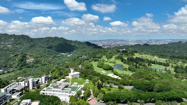 ▲雲品國際宣布更名為「芳庭路壹號莊園 managed by 君品Collection」，預計2026年第一季完工,雲品將進駐台中北屯區富貴天心特區複合式開發案。（圖／雲品國際提供）