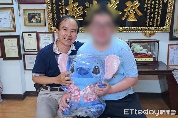 ▲張男生前每日為兒錄影練琴，影片傳給團長楊正安調整曲子，成了最後一段父子記憶。（圖／楊正安提供，下同）