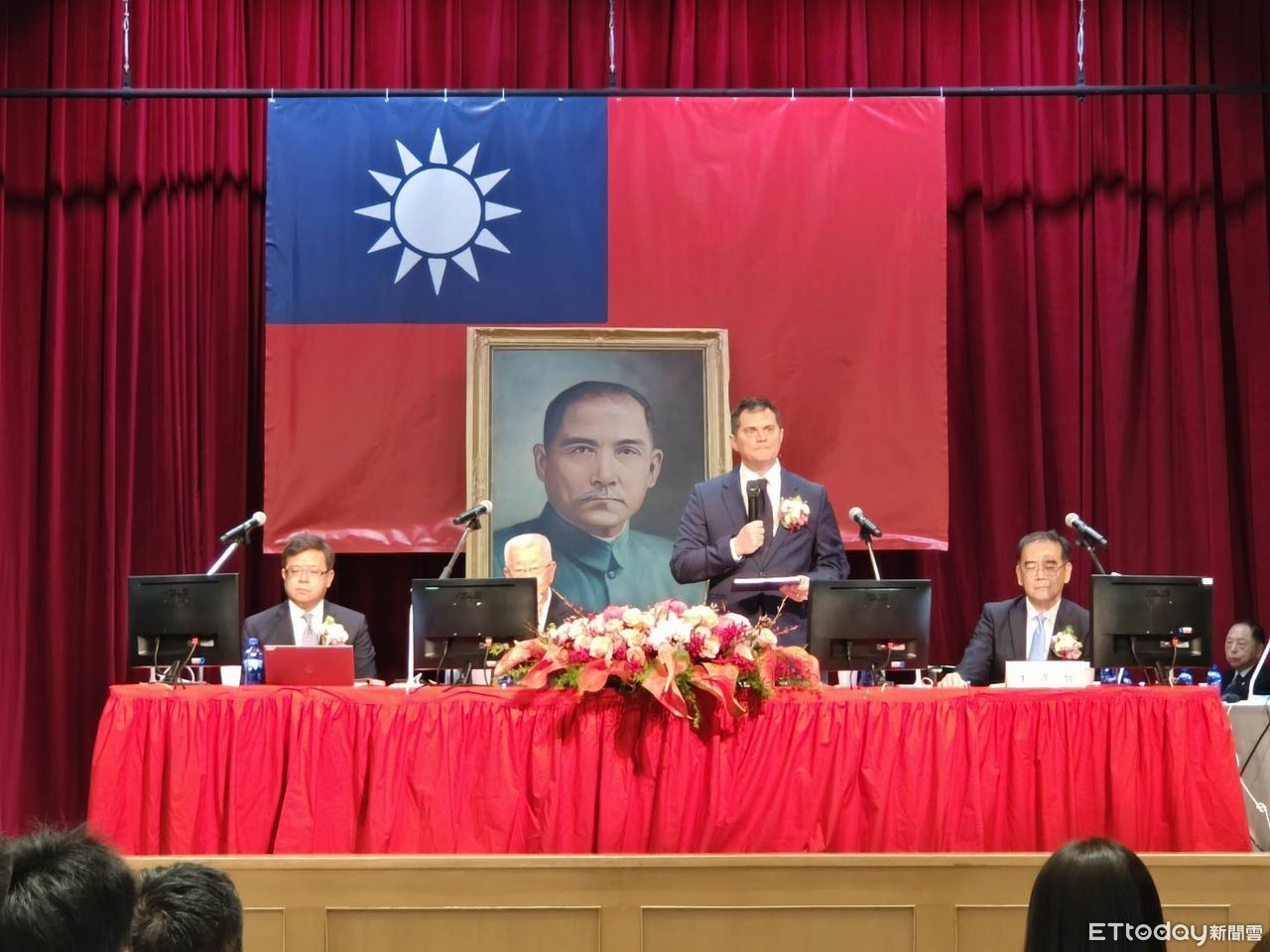 徐國安首次主持裕民股東會　面對不安現況8個月前增加長約數