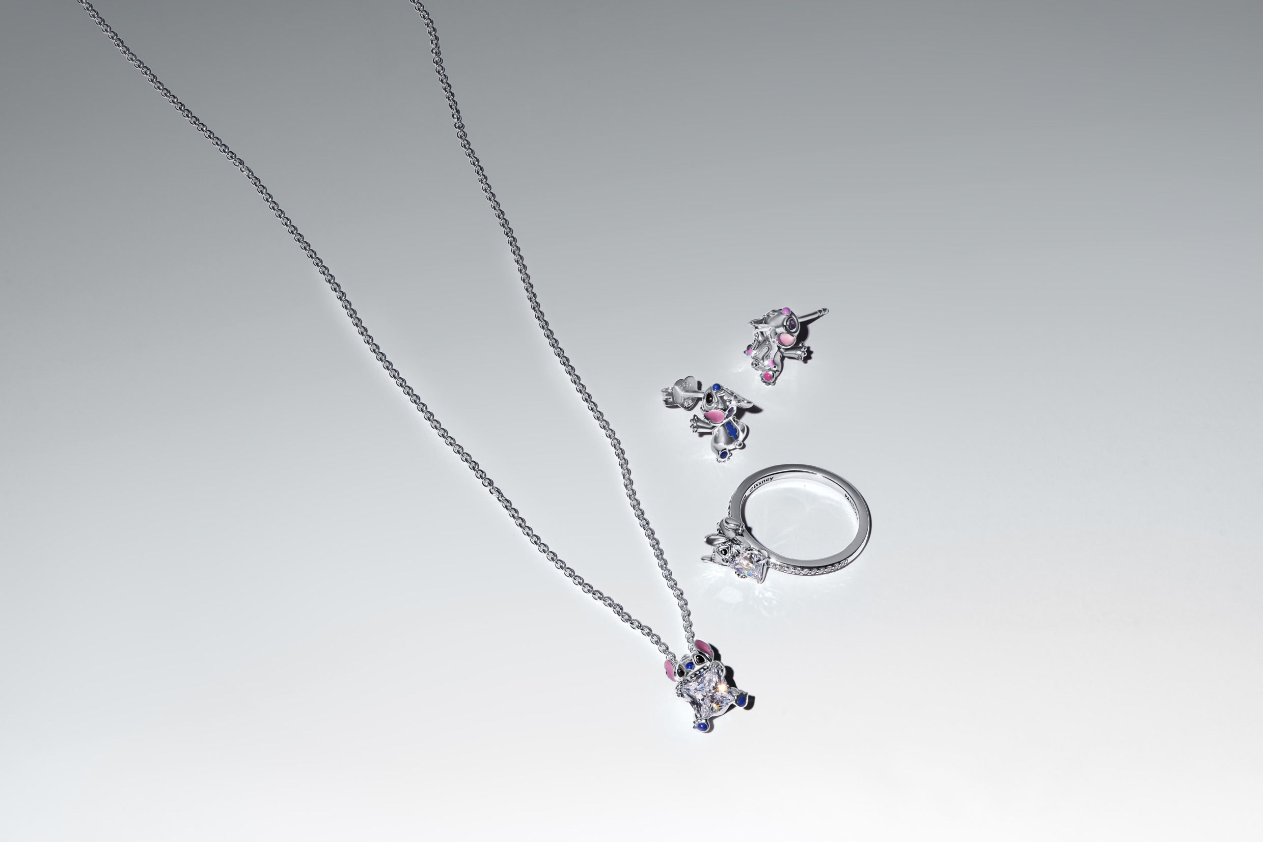 ▲▼ Pandora,Swarovski            。（圖／公關照）