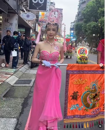 ▲雪碧身穿典雅粉色服飾，散發仙氣十足的氣場。（圖／翻攝自Instagram／sprite0719ss）