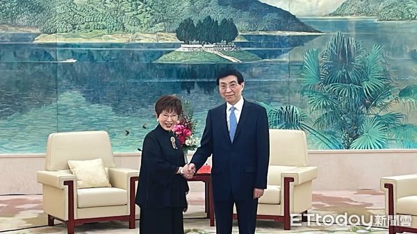 ▲▼ 王滬寧會見洪秀柱            。（圖／記者任以芳攝）