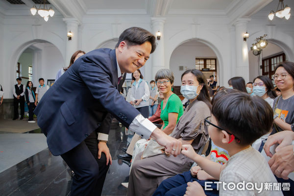 ▲高虹安擘劃社福藍圖開花結果，邱臣遠：實現幸福真永遠就是現在進行式。（圖／翻攝新竹市政府官網）