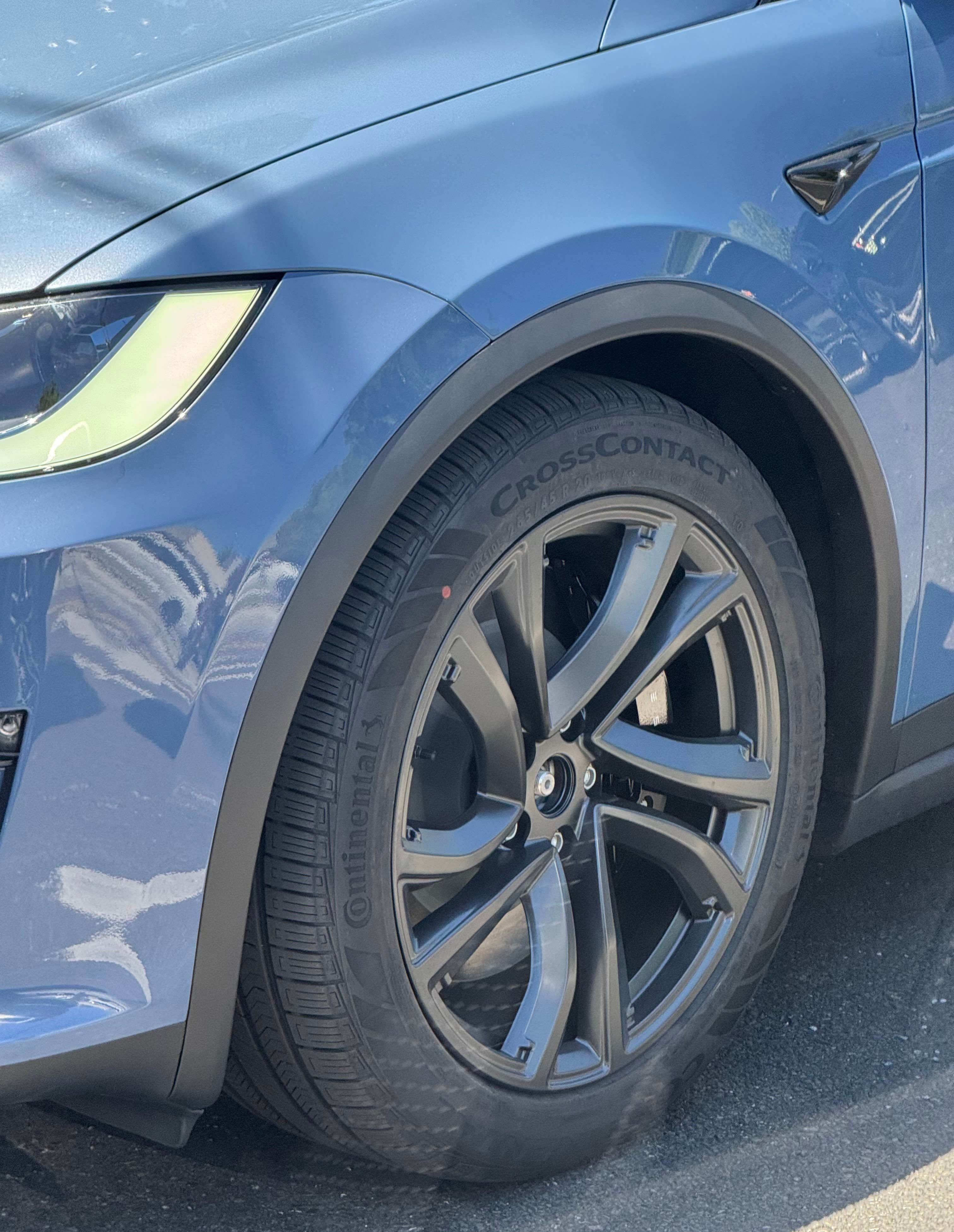 ▲特斯拉Model X於國外無偽裝現身測試！（圖／翻攝自X社群@Tesla Newswire）