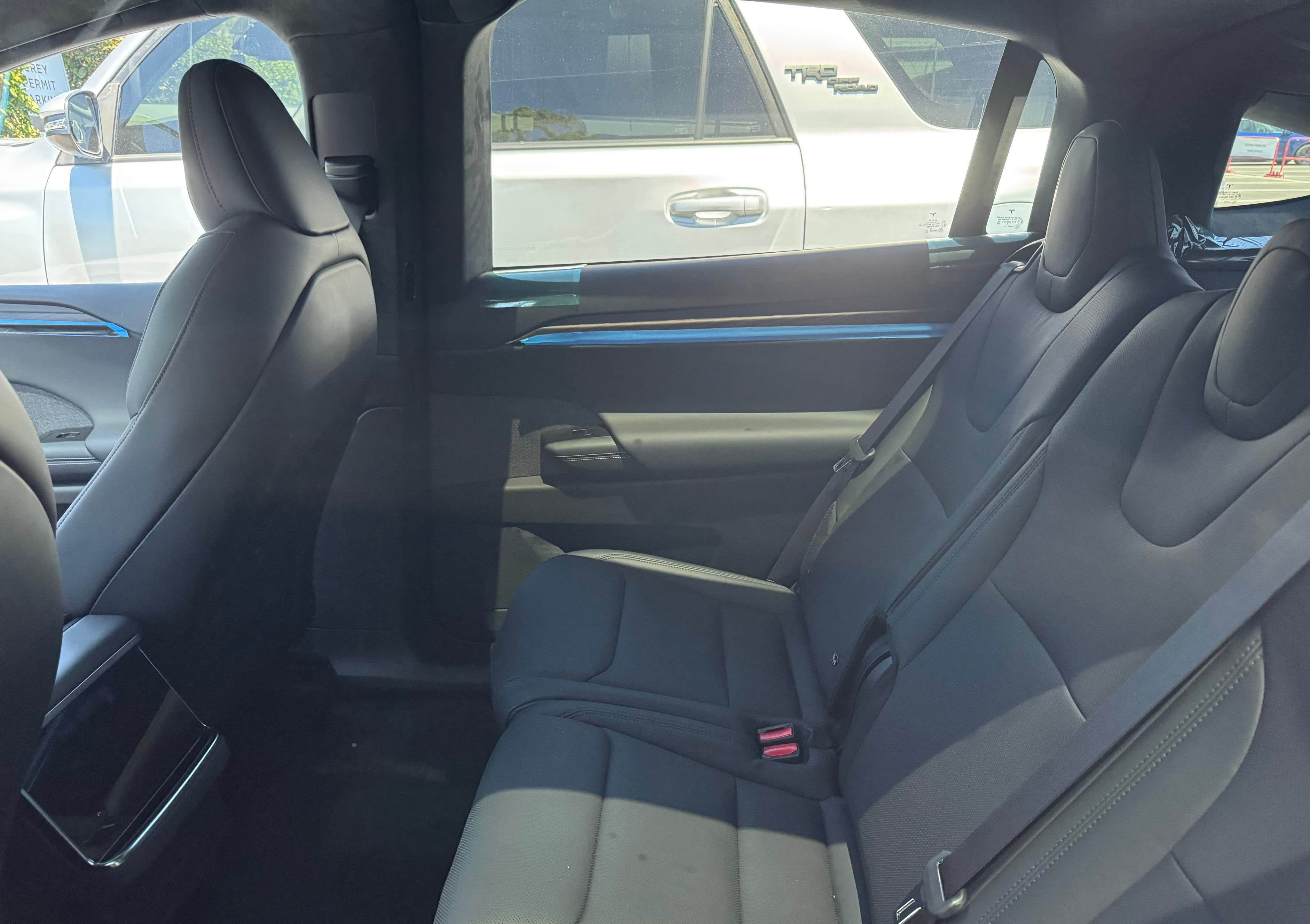 ▲特斯拉Model X於國外無偽裝現身測試！（圖／翻攝自X社群@Tesla Newswire）