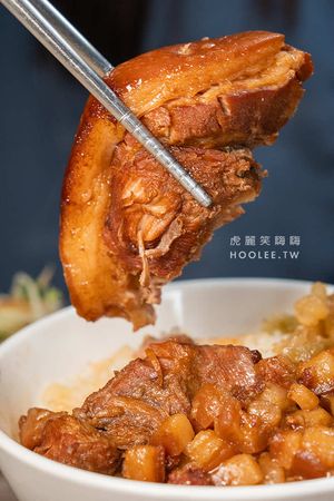 ▲▼弘記肉燥飯舖。（圖／部落客虎麗笑嗨嗨授權提供）