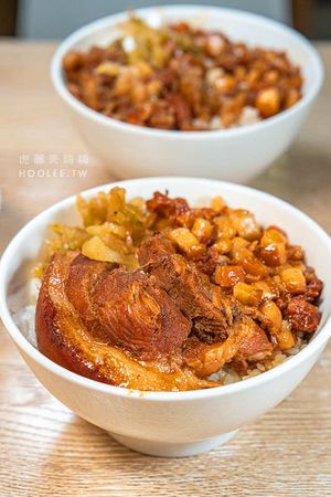 ▲▼弘記肉燥飯舖。（圖／部落客虎麗笑嗨嗨授權提供）
