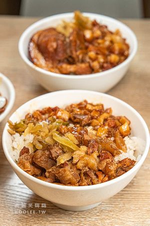 ▲▼弘記肉燥飯舖。（圖／部落客虎麗笑嗨嗨授權提供）