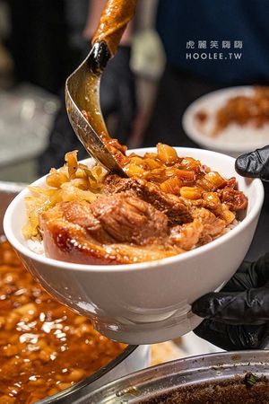 ▲▼弘記肉燥飯舖。（圖／部落客虎麗笑嗨嗨授權提供）