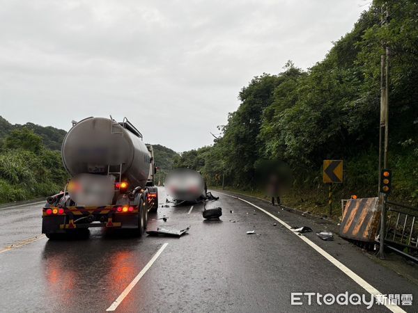 ▲▼ 基隆市安樂區北濱公路今(28)日清晨發生一起交通事故            。（圖／記者郭世賢翻攝）