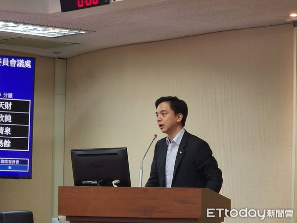 ▲▼國民黨立委牛煦庭出席內政委員會質詢。（圖／記者陳家祥攝）