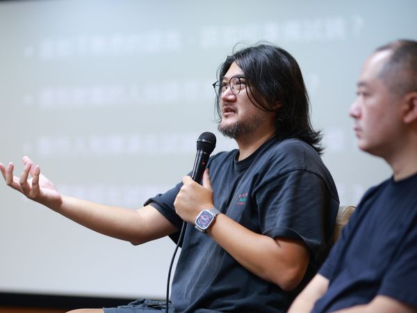 ▲《聽海湧》導演孫介珩、語言指導林良儒擔任「台語台表演班」客座講師。（圖／公視台語台提供）