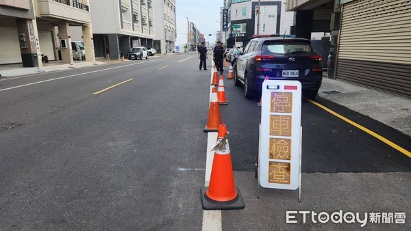 ▲市長黃偉哲27日主持南市道安會報，強調從工程、教育、執法三面向改善交通安全。（記者林東良翻攝，下同）