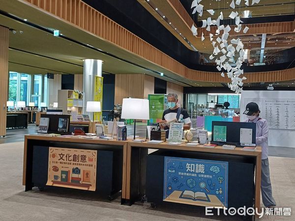 ▲誠品生活台南館盛大試營運，南市圖同步展現公共閱讀資源與城市閱讀實力。（記者林東良翻攝，下同）