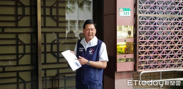 ▲▼林國春赴北檢按鈴告李俊俋涉貪。（圖／國民黨新北市議員林國春提供）