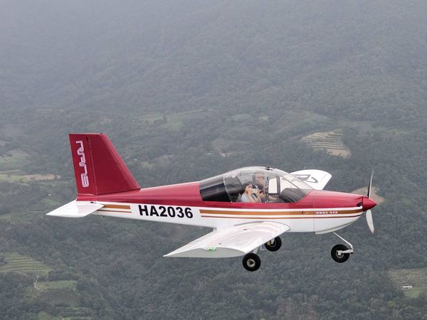 ▲▼ 彈頭安排花東輕航機之旅送給女兒。（圖／美秀創意提供）