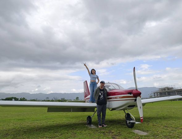 ▲▼ 彈頭安排花東輕航機之旅送給女兒。（圖／美秀創意提供）