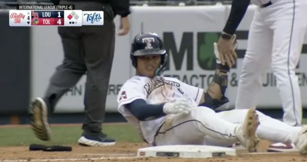 ▲李灝宇奮力衝向三壘。（圖／截自MiLB TV）