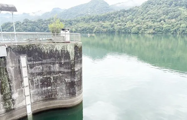 ▲石門水庫蓄水率截至今天上午為止已達95.3%，北水分署評估梅雨鋒面會帶來豐沛雨量，預估水位應降至243.5公尺保留防洪空間。（圖／北水分署提供）