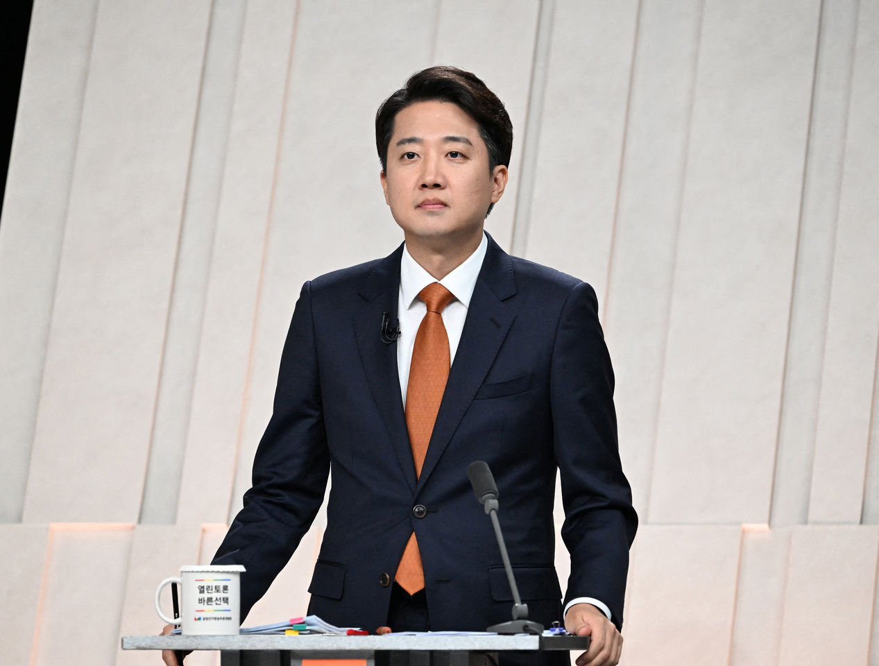 韓總統大選辯論爆粗口！他喊「在女人XX插竹筷」噁爆　各界怒喊退選
