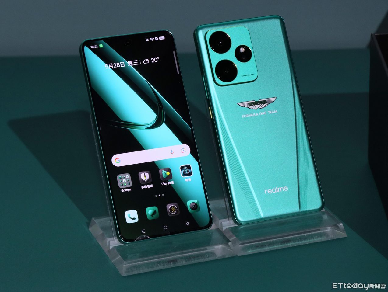 ▲▼        realme GT     。（圖／記者蘇晟彥攝）