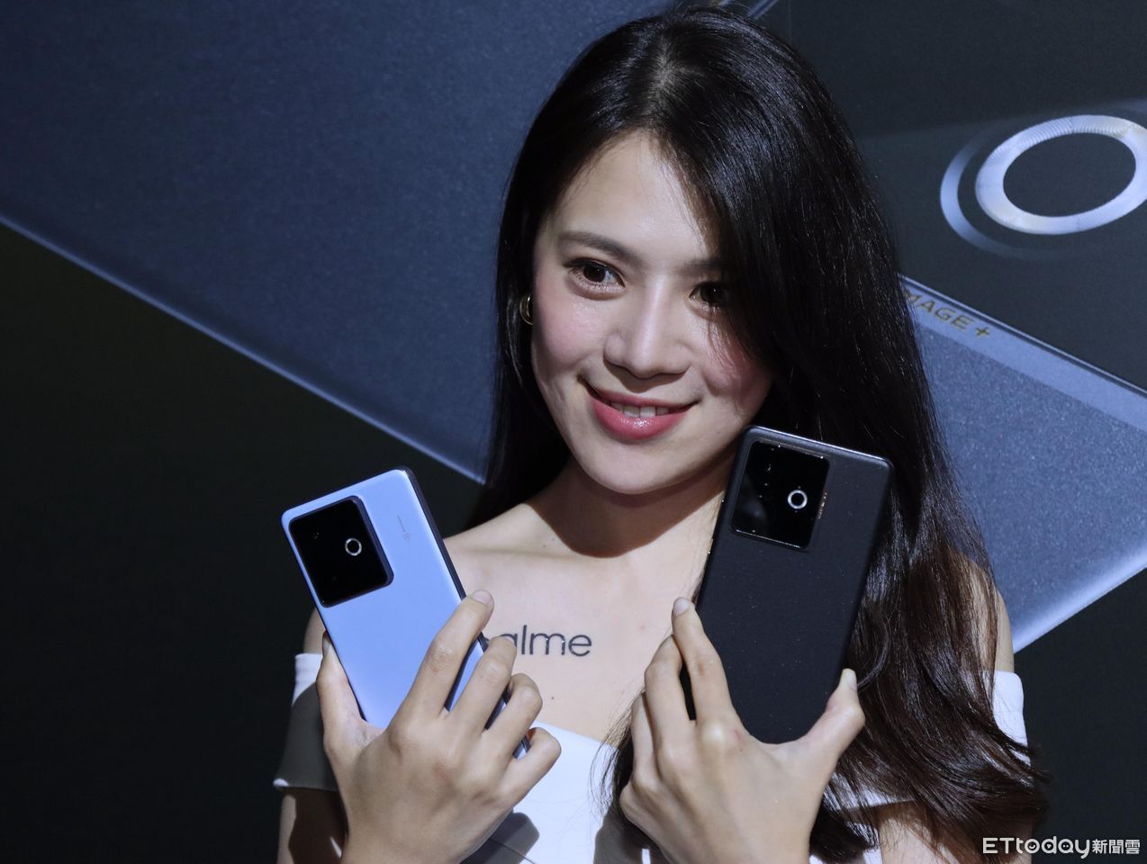 ▲▼        realme GT     。（圖／記者蘇晟彥攝）