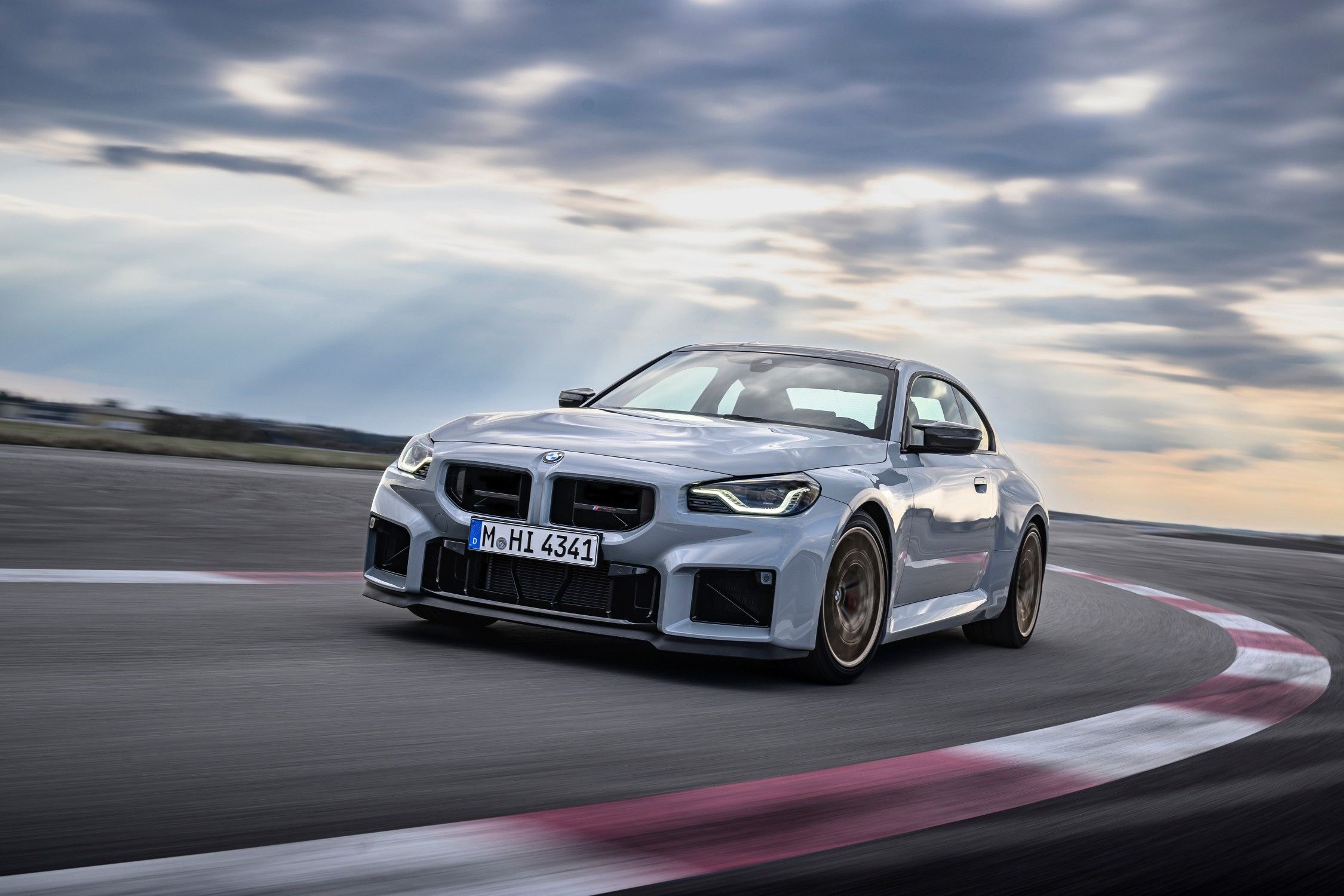 ▲BMW M2 CS亮相。（圖／翻攝自BMW）