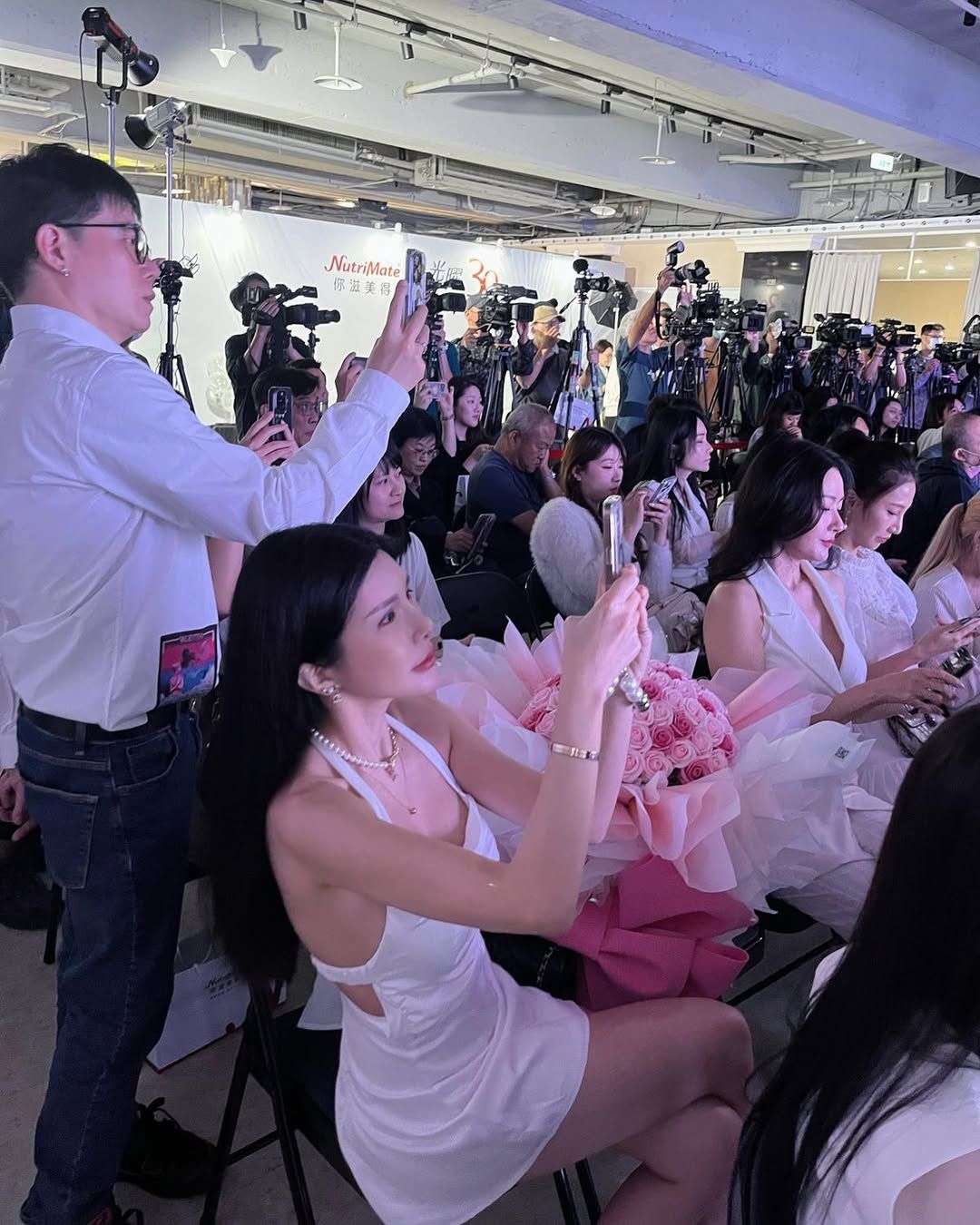 ▲▼蘇心甯遭前閨蜜爆料「偷臭王思佳」反擊：黑函爆料臭俗辣。（圖／翻攝自Instagram／pinksophia0818）