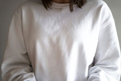 白衣弄髒別急著丟！「各種污漬」清潔對應方法一次學會