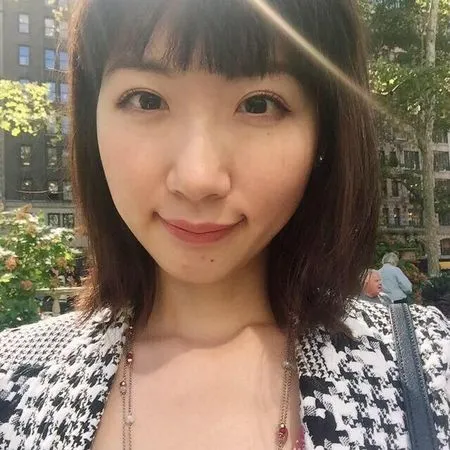 ▲廣告小妹回應粉絲提問「家寧和愛莉莎莎，誰比較討厭」。（圖／翻攝自Facebook／凡槿（廣告小妹））