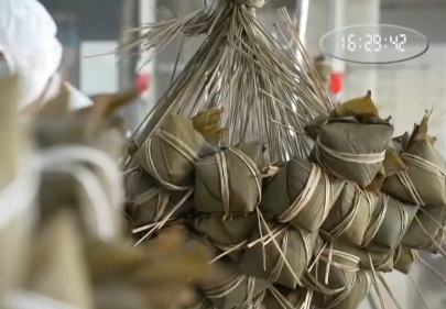 ▲▼陸粽子海外訂單暴漲，榴槤粽成熱門商品。（圖／翻攝自微博）