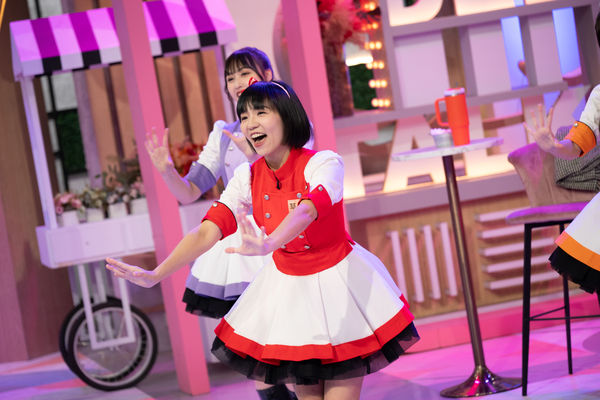 ▲▼ Rita（左起）、菲比、星星哥哥、Sandy、派翠克、草莓姐姐、葡萄姐姐、橘子姐姐及浣熊哥哥進棚錄影。（圖／東森綜合 提供）