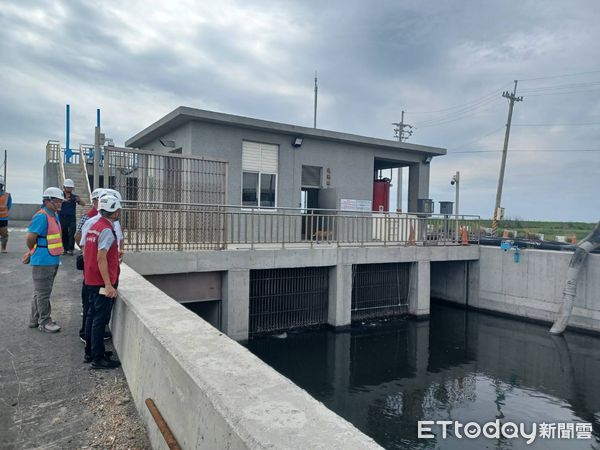 ▲今日晚間至29日受鋒面通過影響，部分地區將有短延時強降雨，及局部豪雨發生機率。提醒山區及沿海低窪地區應特別防範強降雨、雷擊及瞬間強陣風等氣現象。（圖／記者游瓊華翻攝）