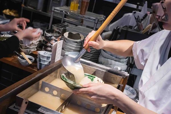 ▲▼東京左門雞高湯黑輪。（圖／部落客美熊提供）